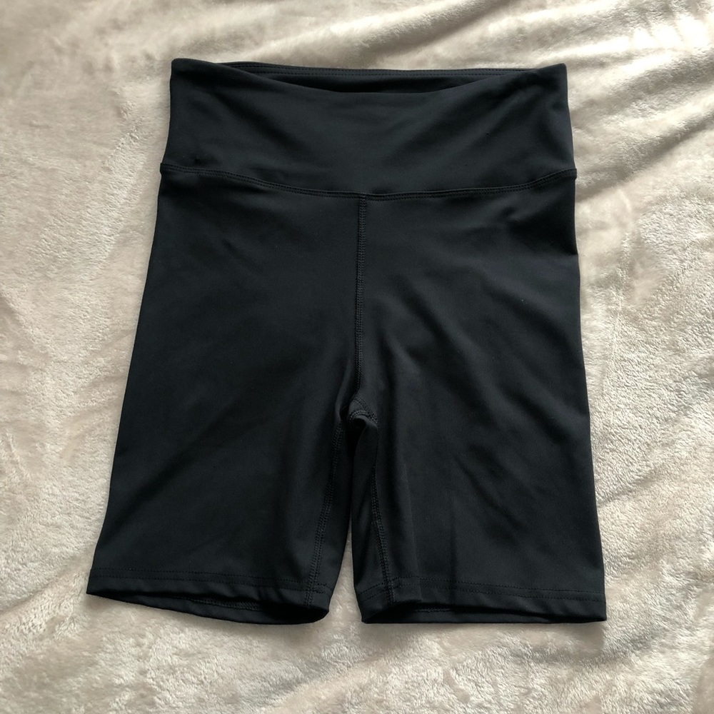 Balance Collection biker shorts